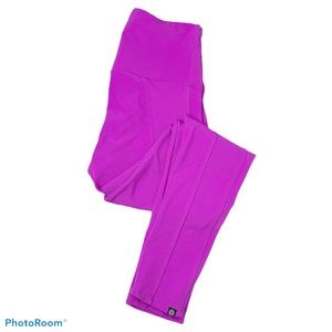 Onzie ribbed purple leggings